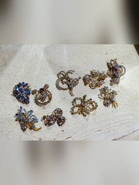 Vintage Gold Tone Multicolor Austrian Crystal Brooch Set